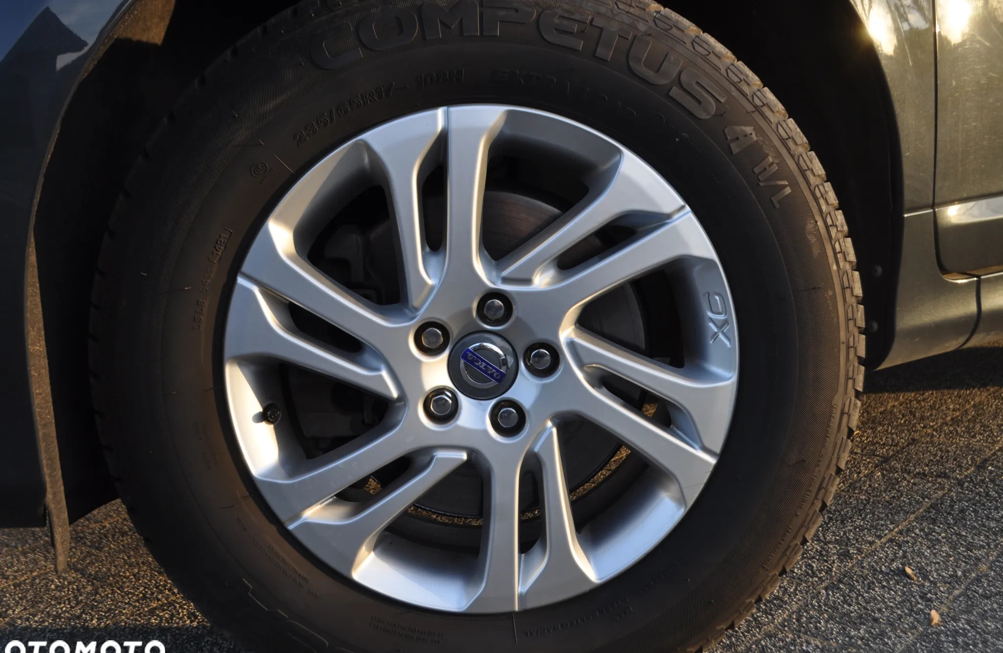 Volvo XC 60 cena 67500 przebieg: 184000, rok produkcji 2014 z Legnica małe 742